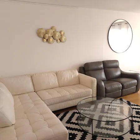 4 Bedroom Apartment, River Seine View, Parking, La Défense Apartment *